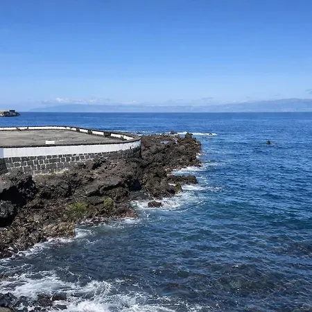 Pico Island 9 - Prime Sea View Location Villa São Roque do Pico
