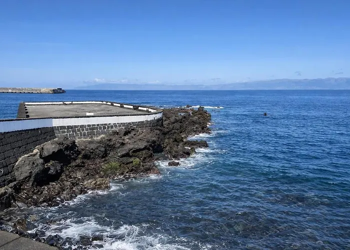Pico Island 9 - Prime Sea View Location Villa São Roque do Pico